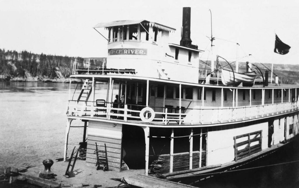 Fort Vermilion Historical Guide Mackenzie Frontier Tourist